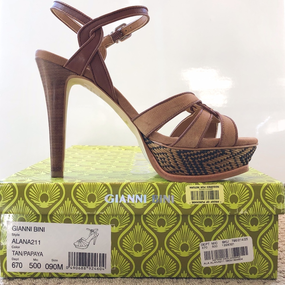 Gianni Bini "Alana" Strappy Platform Sandal 9M